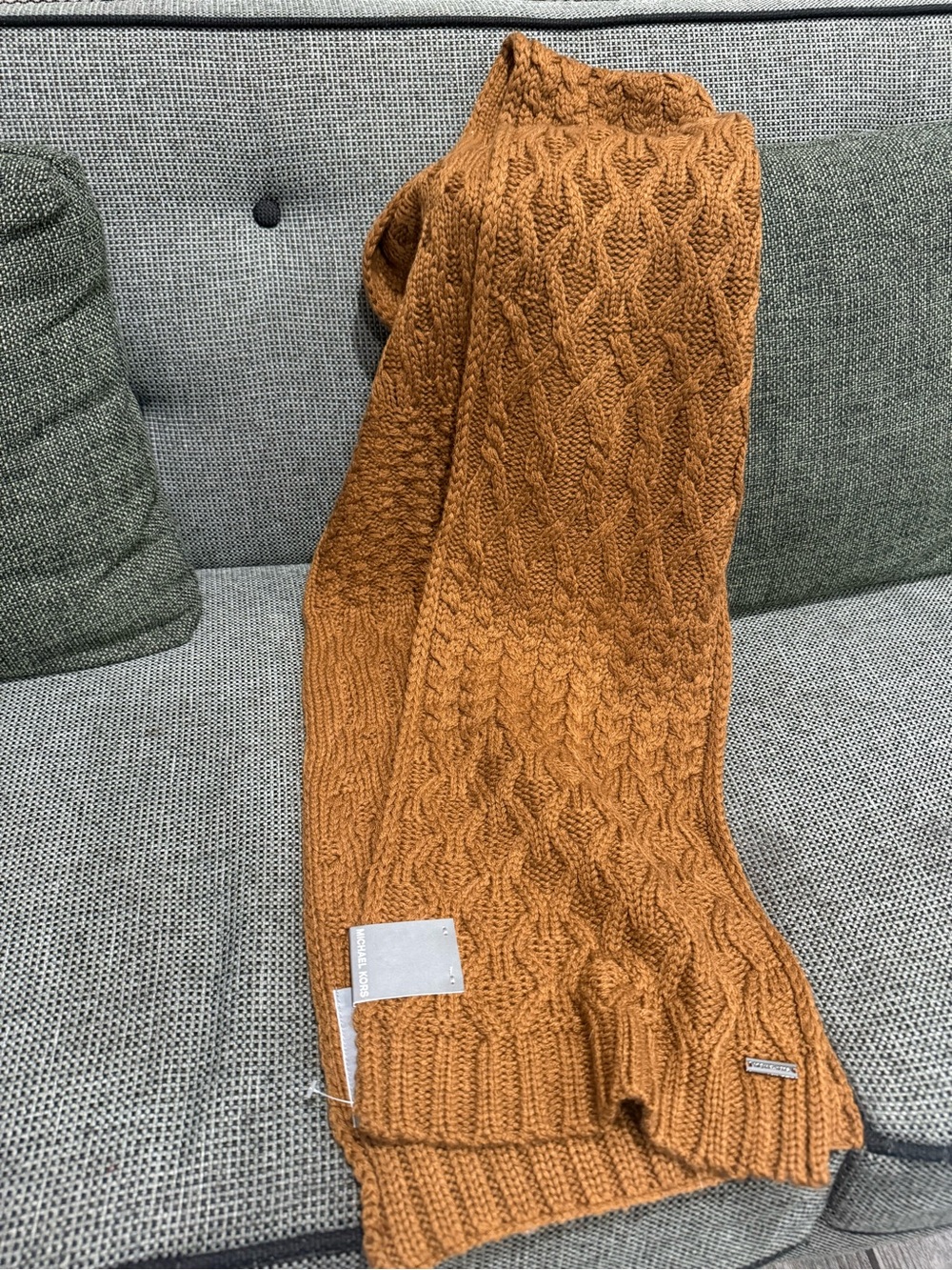 Michael Kors knitted scarf